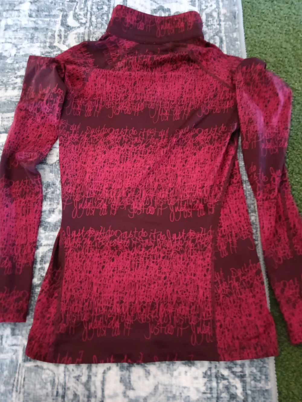 Nike Women’s Therma-Fit Long Sleeve Half-Zip Pullover - Red Size Small